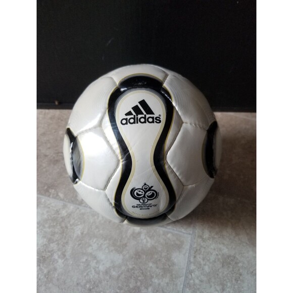 Adidas Germany World Cup 2006 Soccer Ball Size 5 - Picture 1 of 3